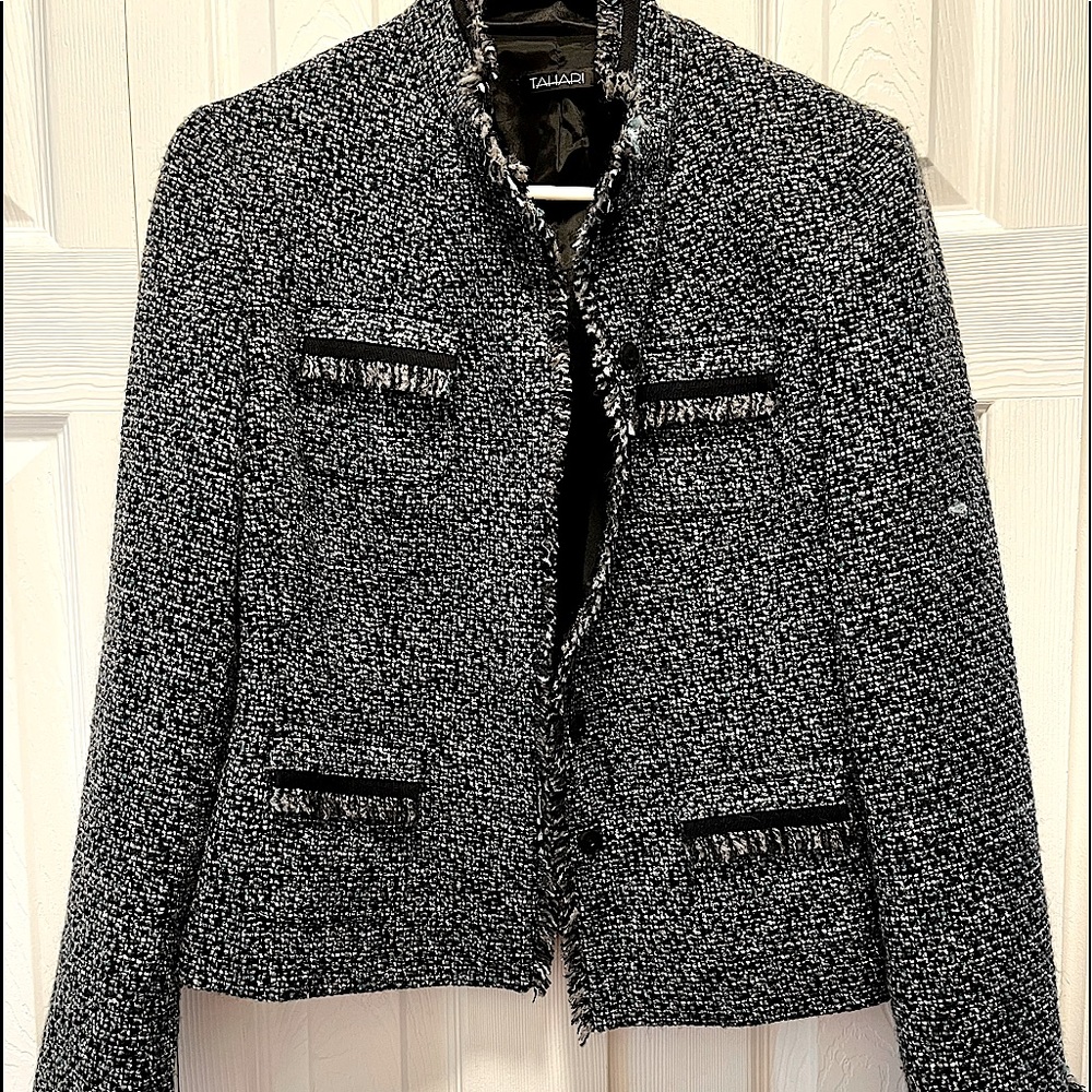 The perfect tweed blazer👍🏼